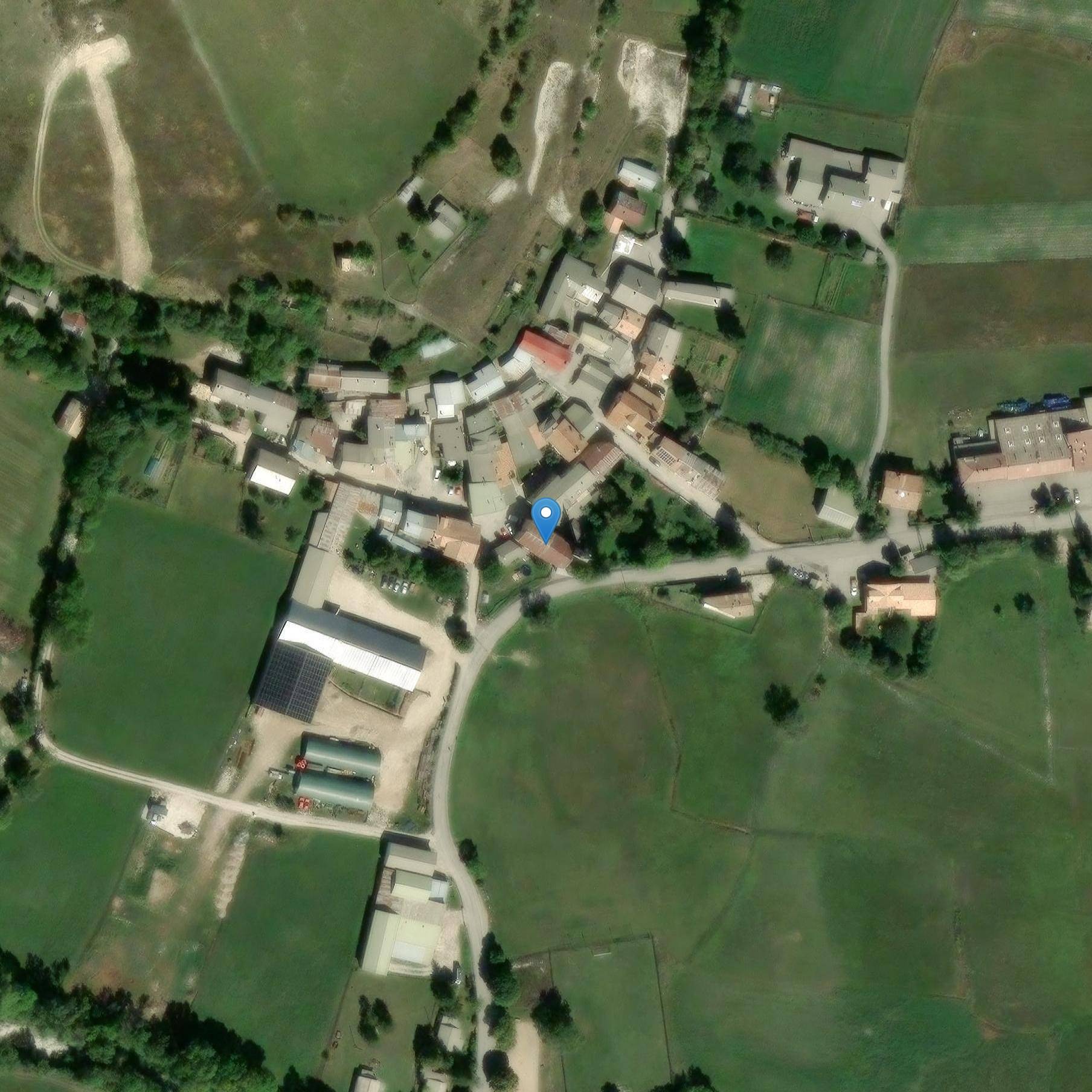 Photo de Church of the Nativity-de-Notre-Dame de Château-Garnier