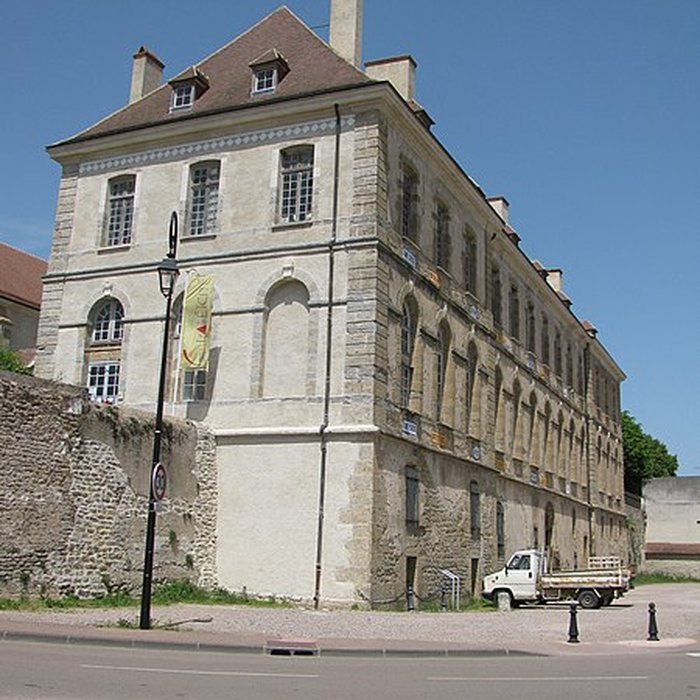 Photo de Abbaye Saint-Léonard de Corbigny