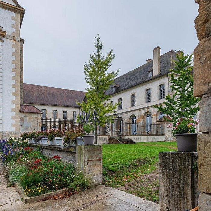 Photo de Abbaye Saint-Léonard de Corbigny