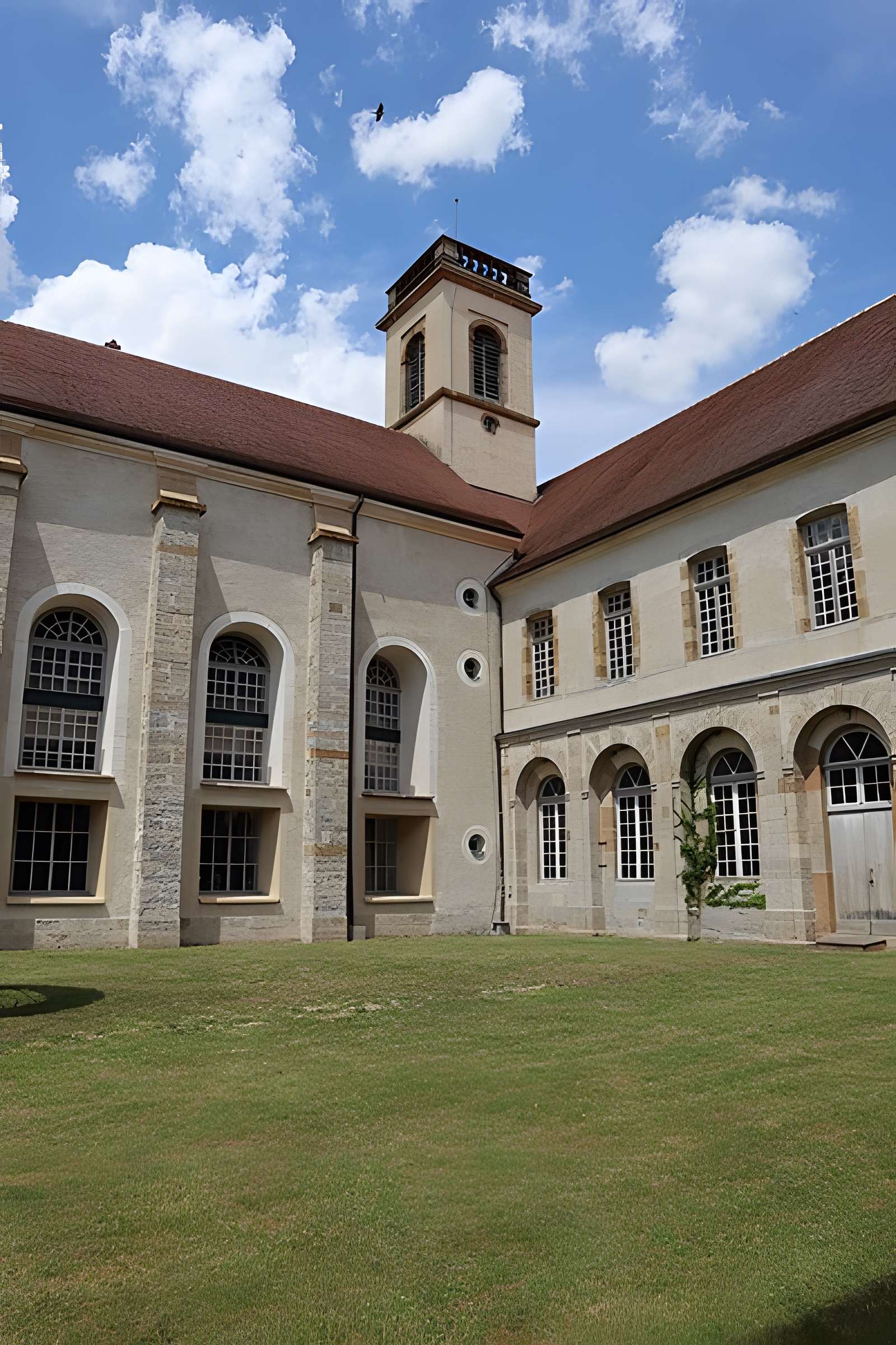 Abbaye Saint-Léonard de Corbigny
