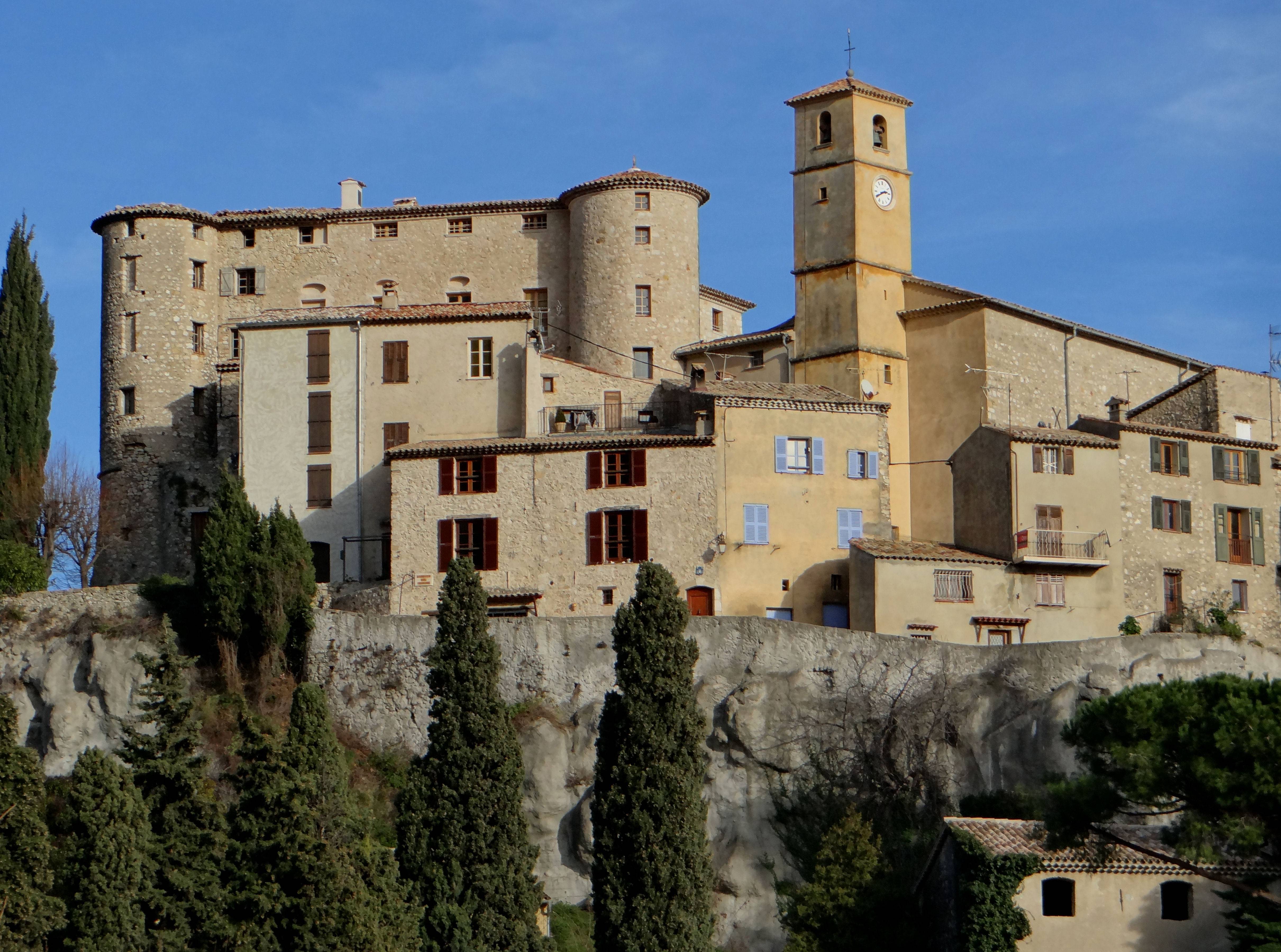 Photo de 圣克洛德德卡罗斯教堂