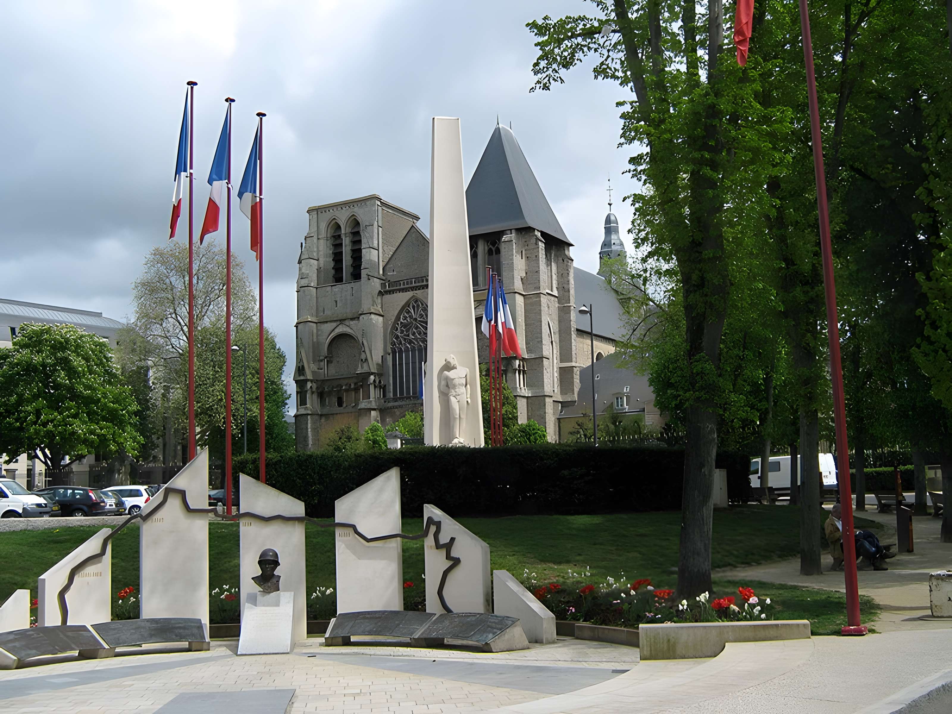 Abbaye Saint-Pierre de la Couture