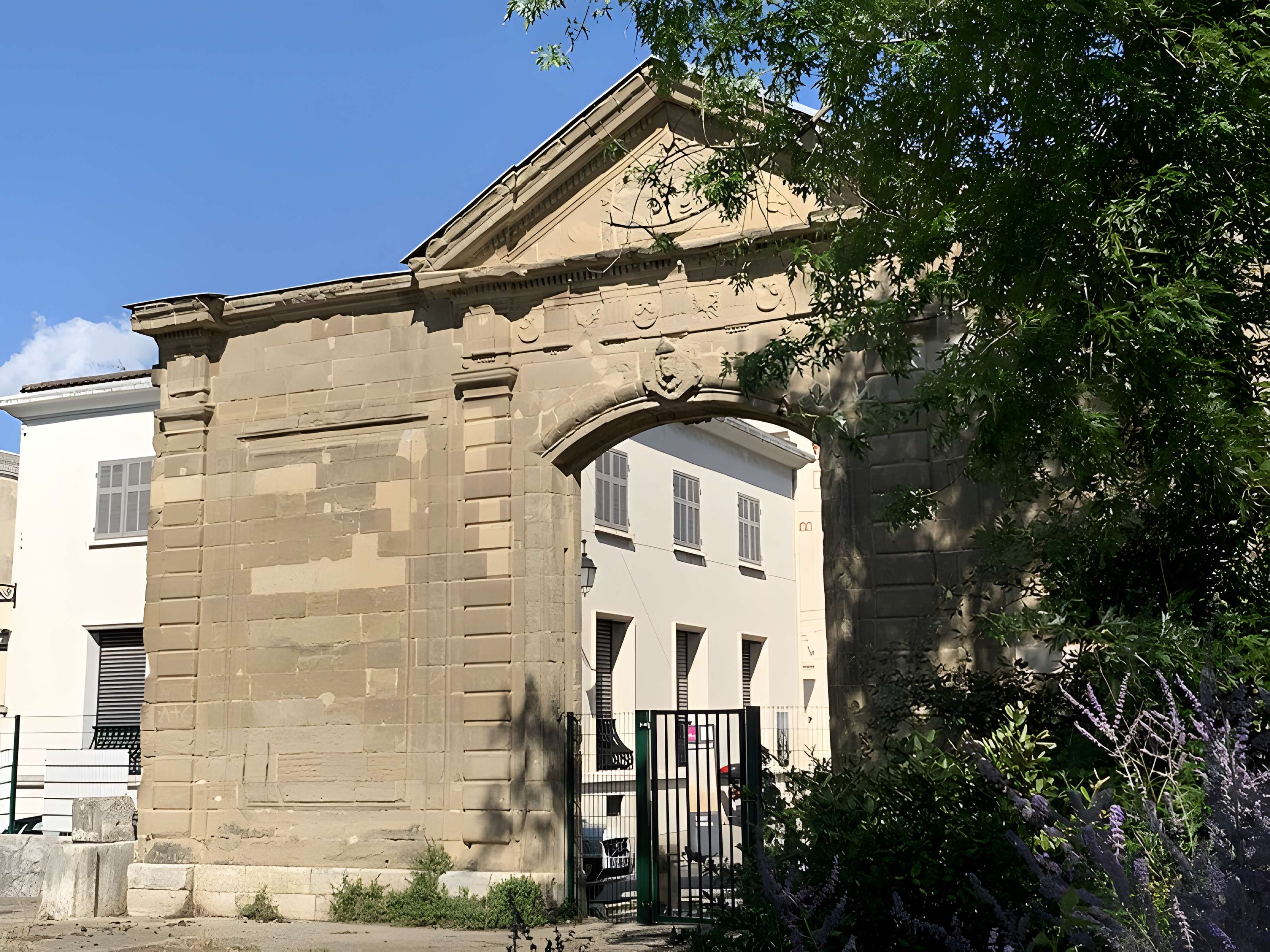 Abbaye Saint-Ruf de Valence