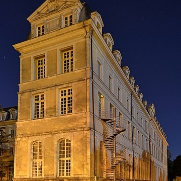 Ancienne abbaye Saint-Vincent, actuellement lycée Bellevue