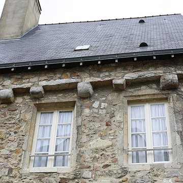 Ancienne abbaye Saint-Vincent, actuellement lycée Bellevue