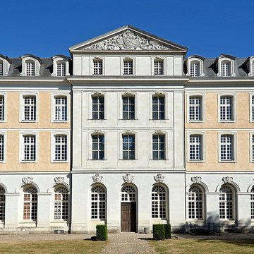 Ancienne abbaye Saint-Vincent, actuellement lycée Bellevue