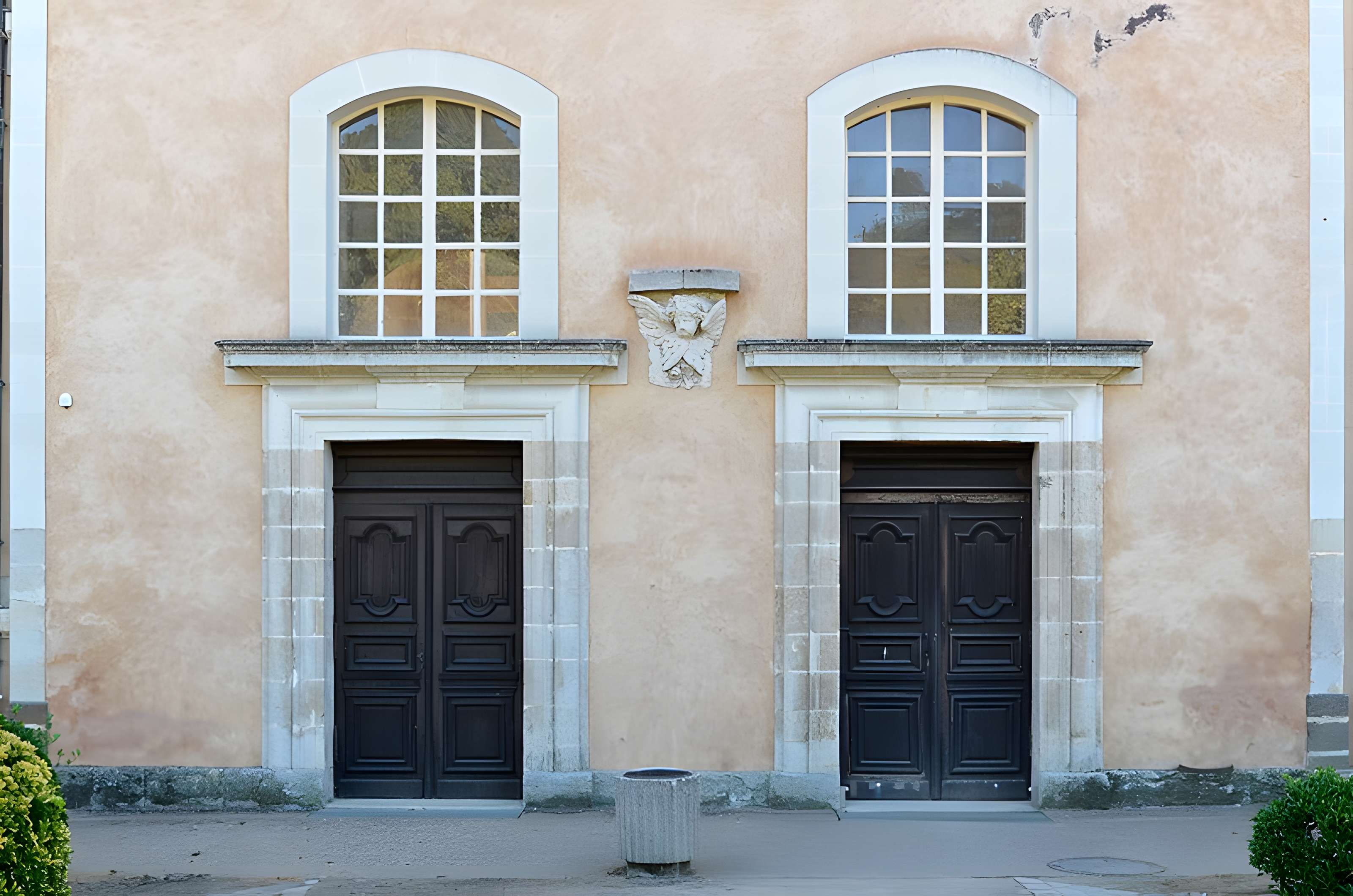 Ancienne abbaye Saint-Vincent, actuellement lycée Bellevue