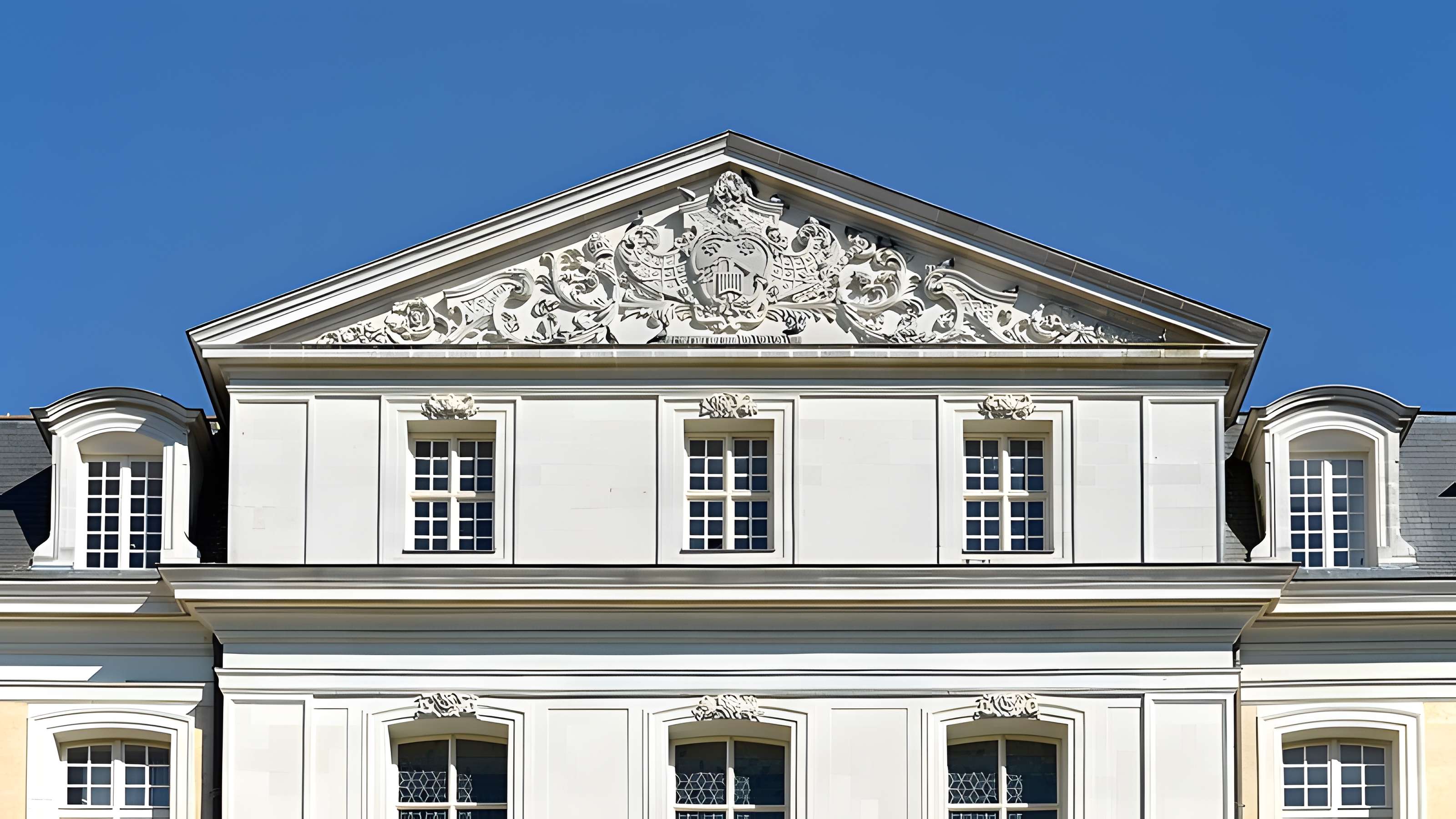 Ancienne abbaye Saint-Vincent, actuellement lycée Bellevue