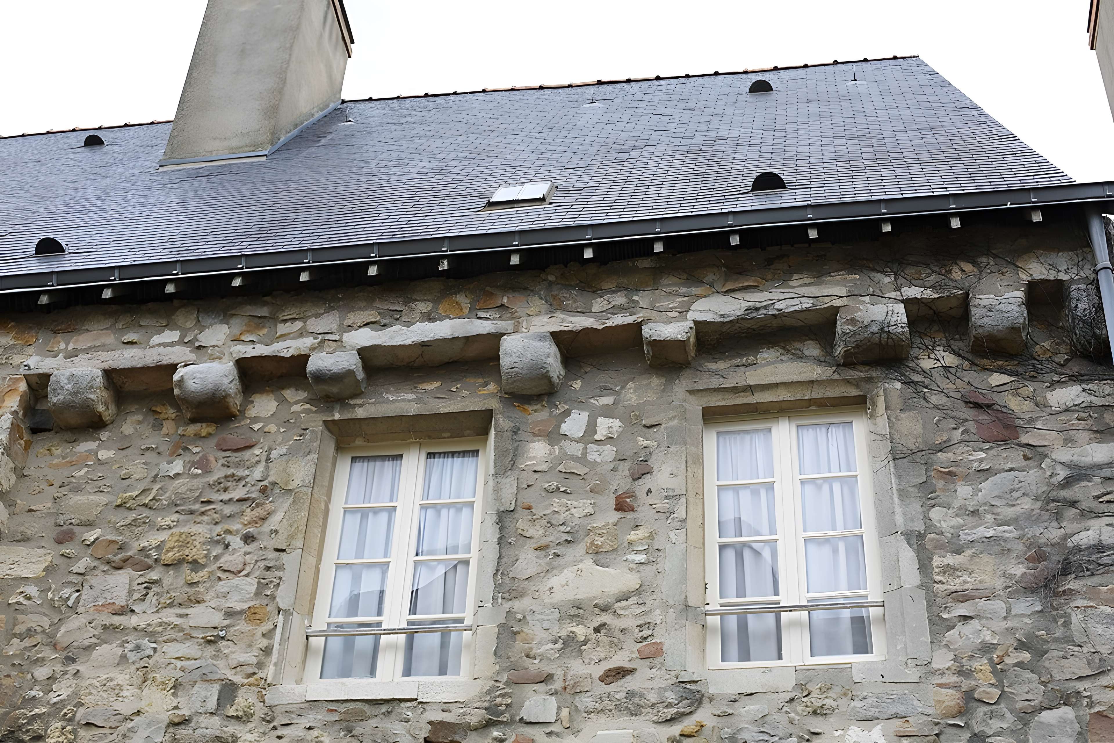 Ancienne abbaye Saint-Vincent, actuellement lycée Bellevue