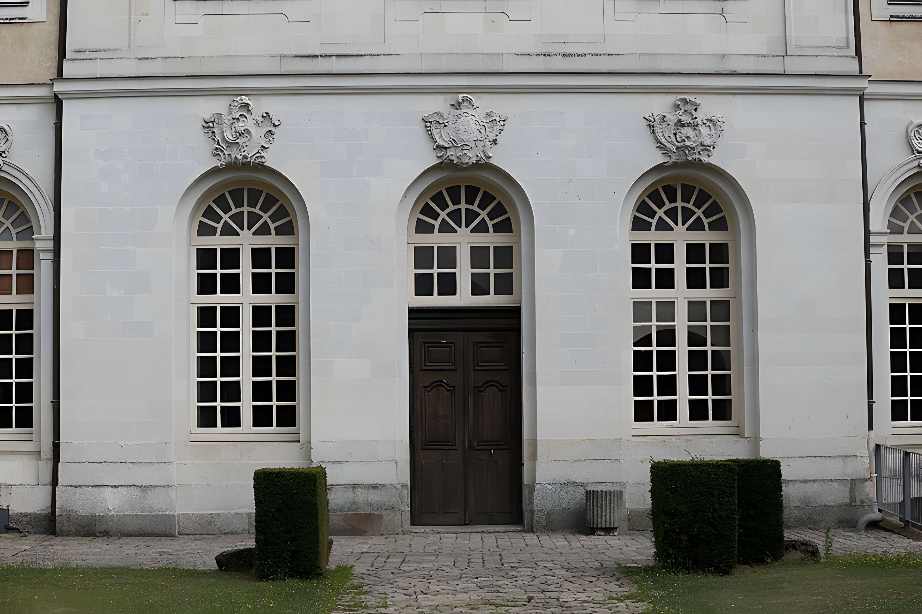 Ancienne abbaye Saint-Vincent, actuellement lycée Bellevue