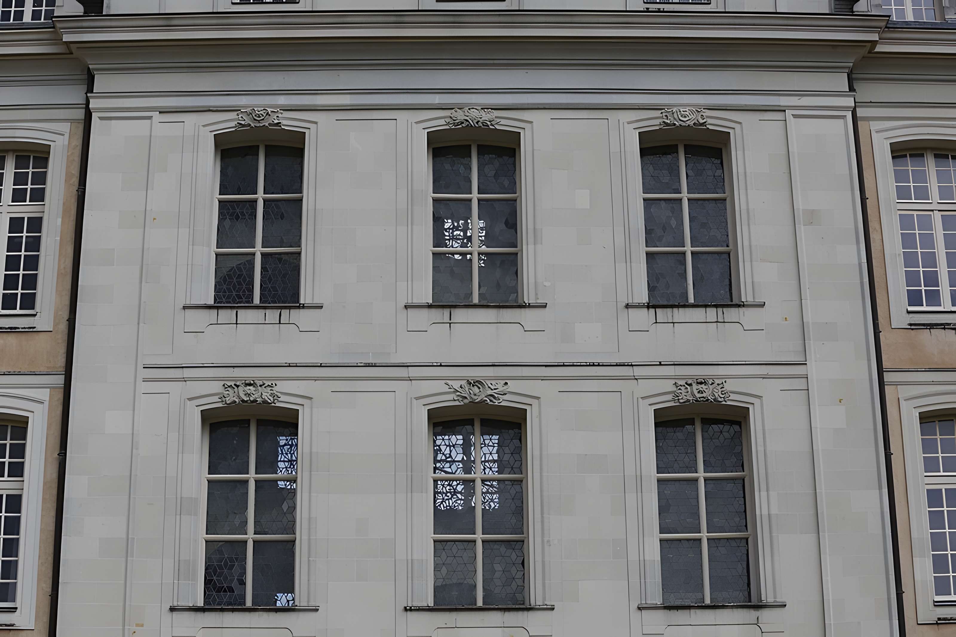 Ancienne abbaye Saint-Vincent, actuellement lycée Bellevue