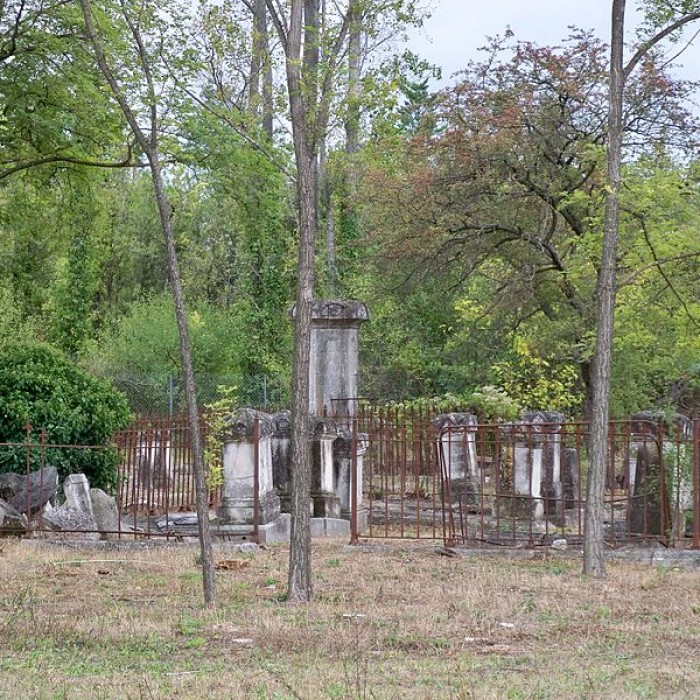 Photo de Ancien Cimetière juif de LIsle-sur-la-Sorgue