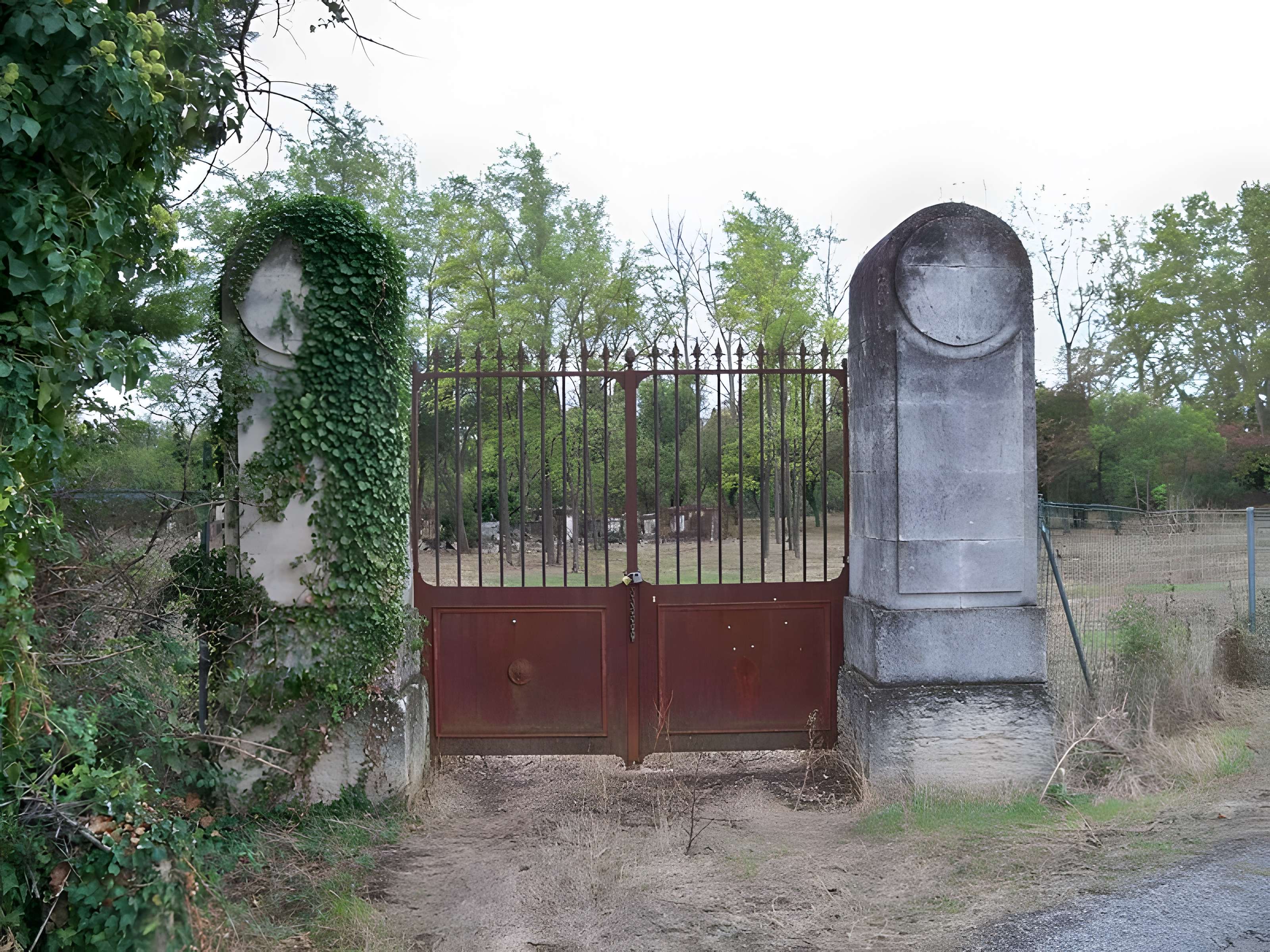 Ancien Cimetière juif de L'Isle-sur-la-Sorgue