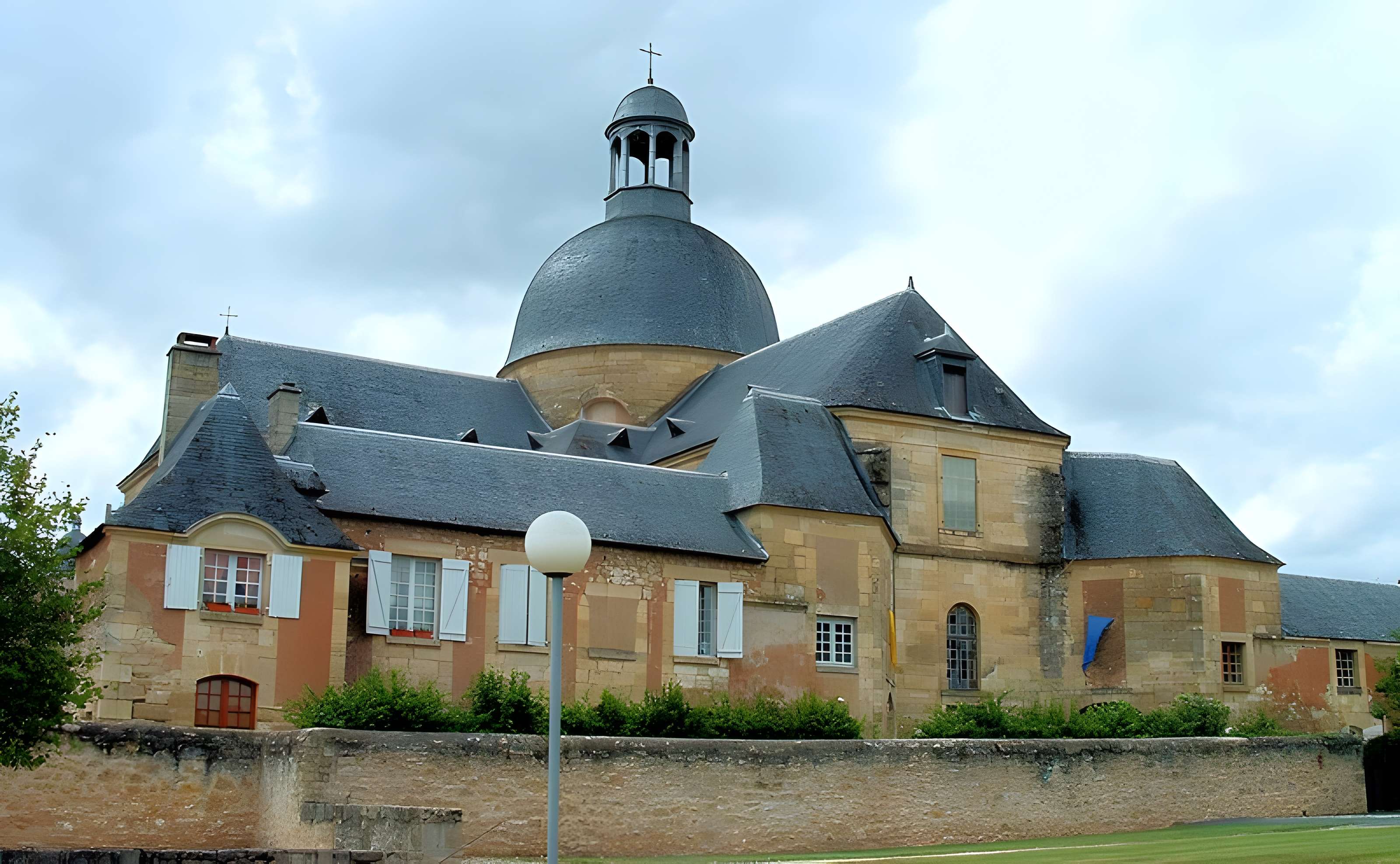 Ancien hôpital de Hautefort