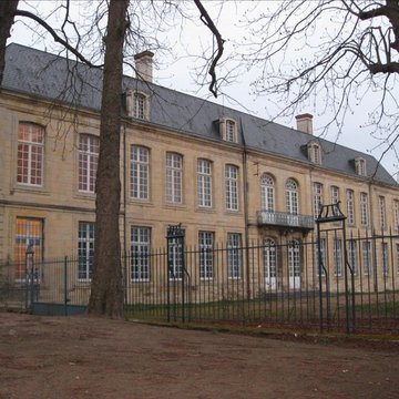 Ancien lycée Mirangron de Nevers