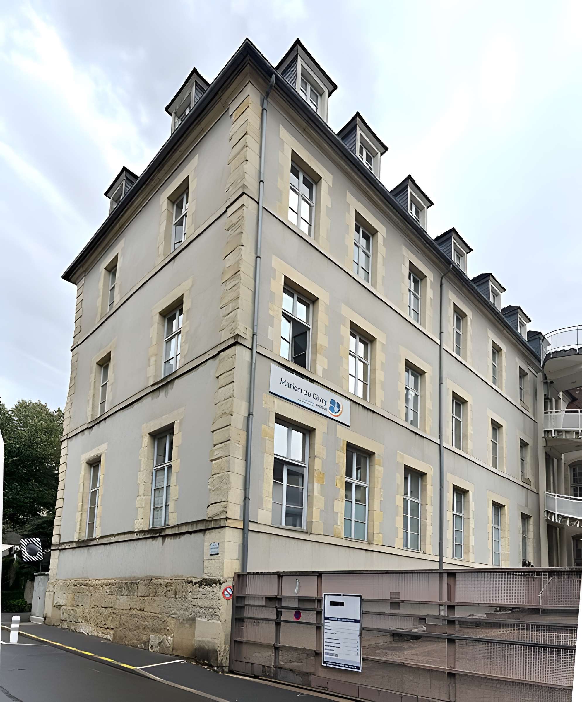 Ancien lycée Mirangron de Nevers