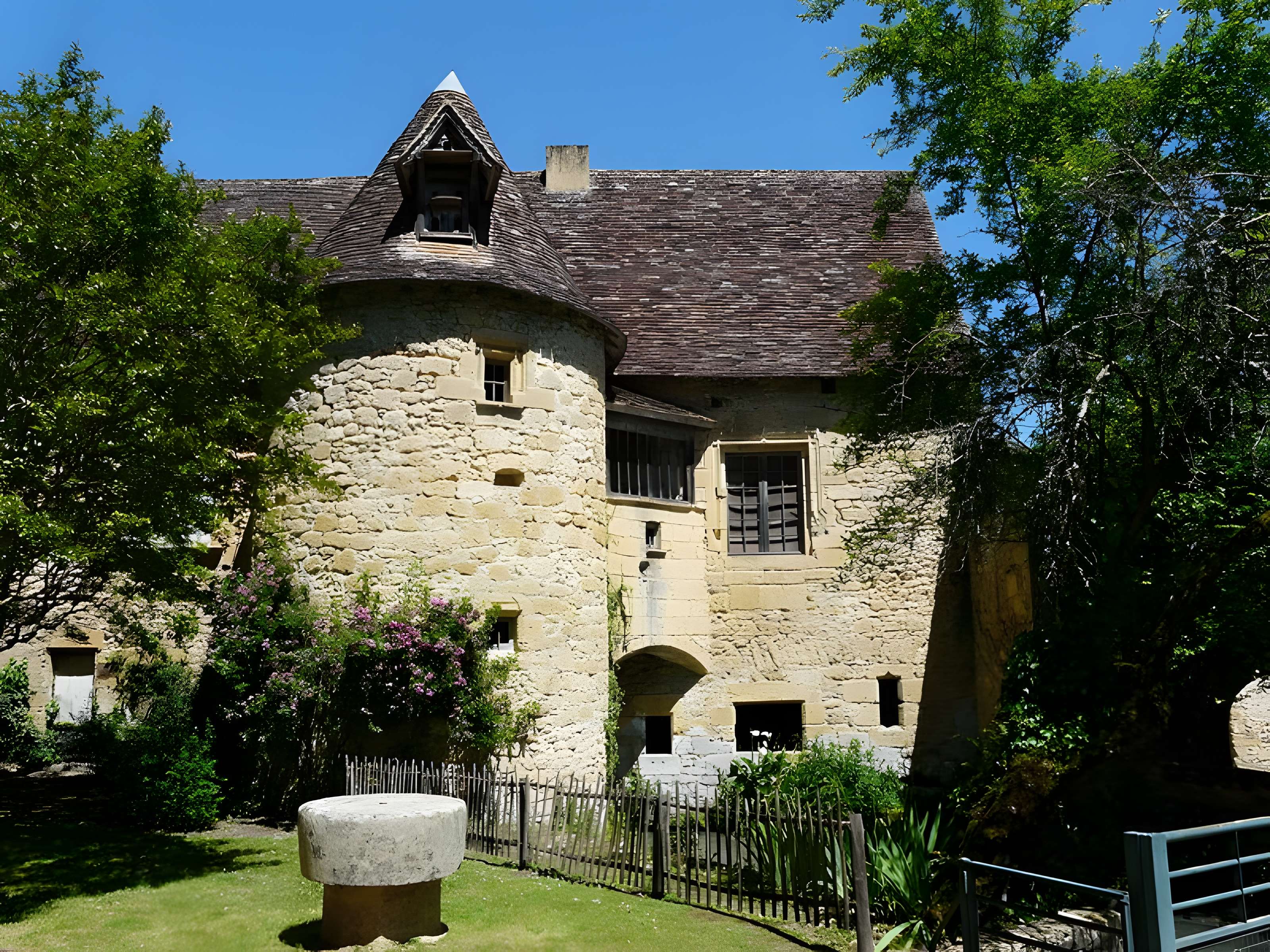 Anciennes papeteries de Couze-et-Saint-Front 