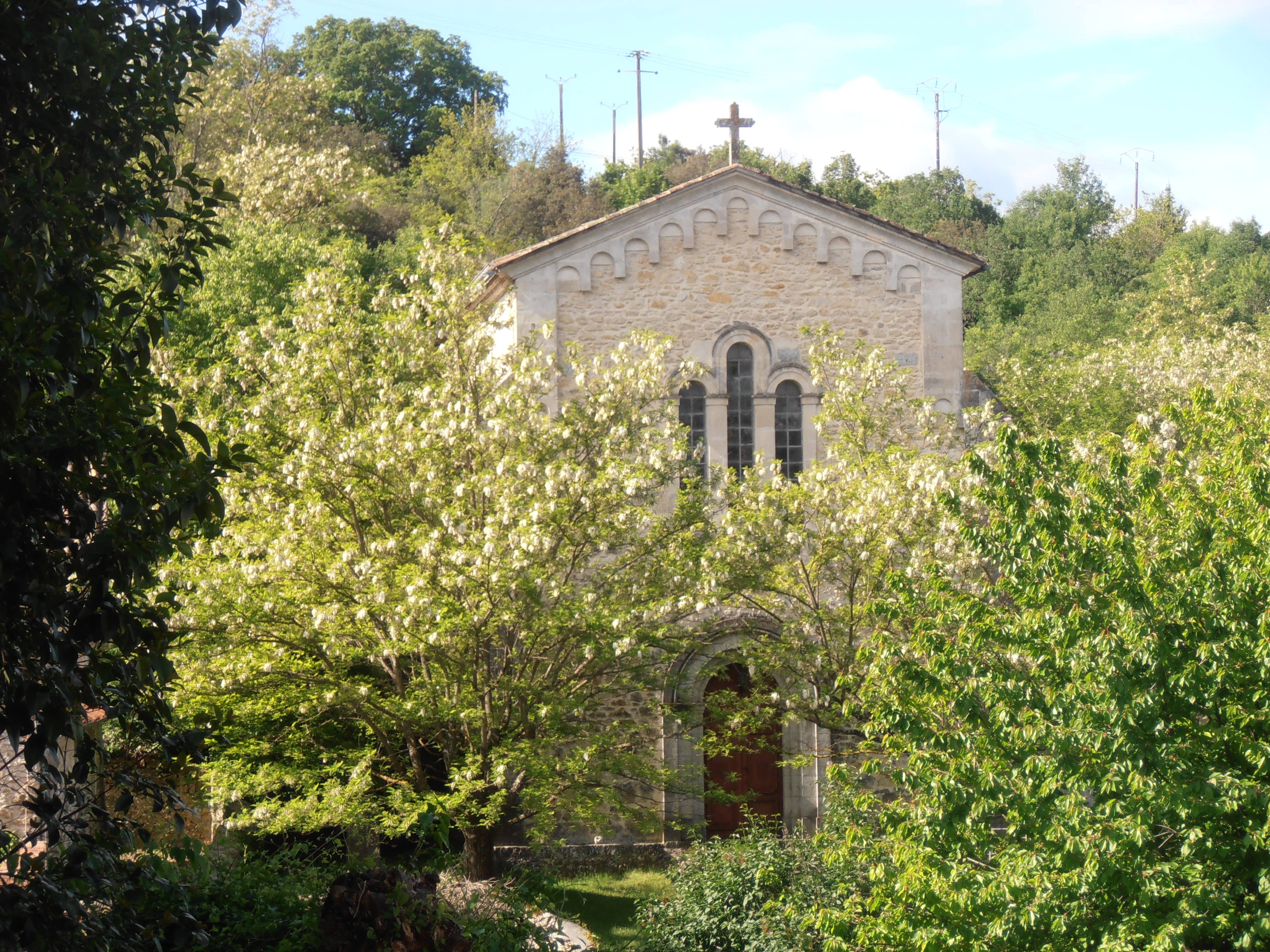 Photo de 萨拉瓦斯圣朱利安教堂