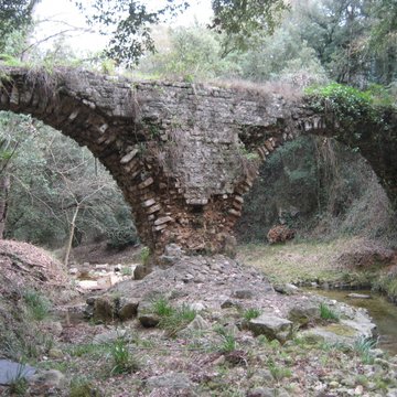 Aqueduc de Clausonnes restes également sur commune dAntibes