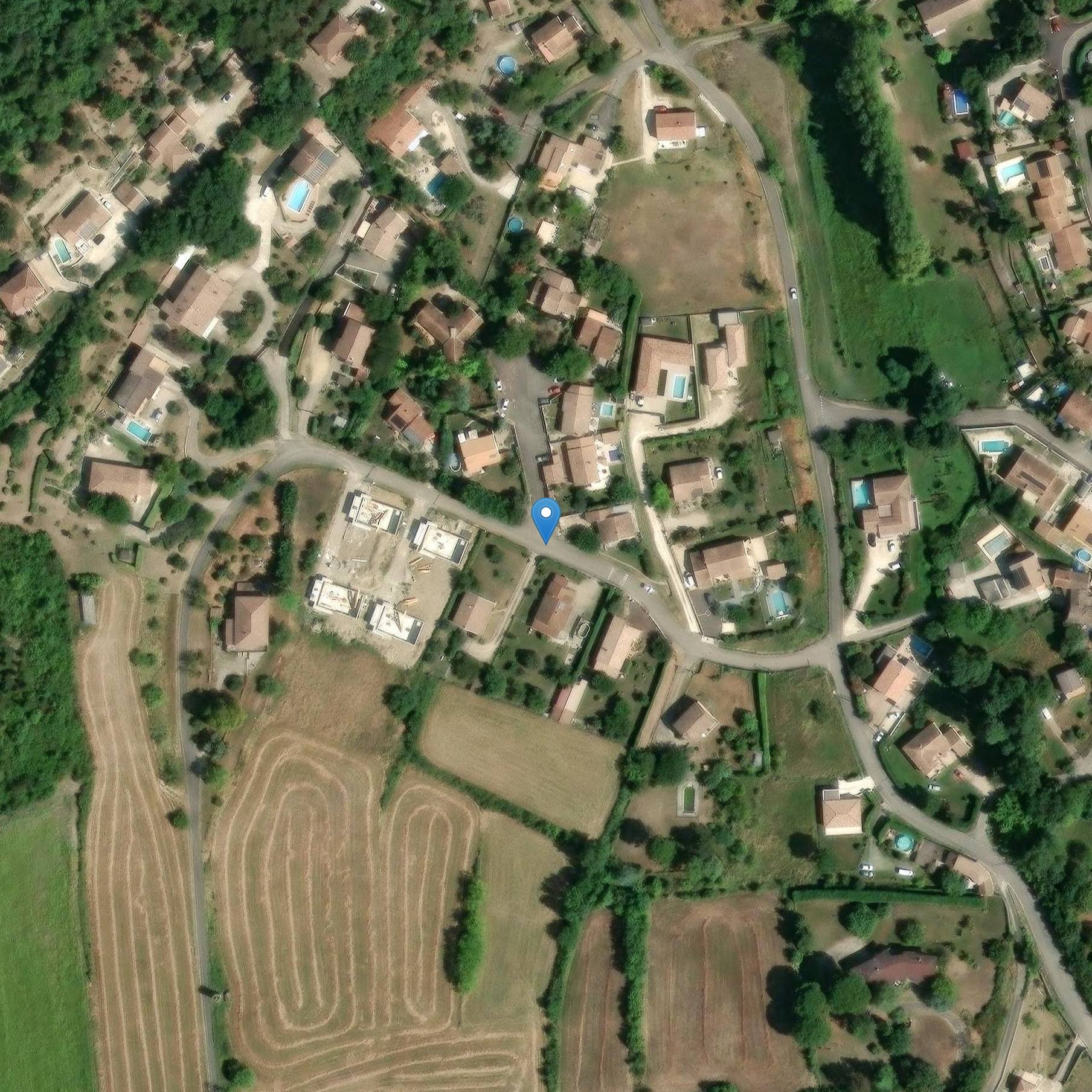 Photo de Saint-Julien de Viviers チャーチ