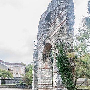 Arc de Diane à Cahors