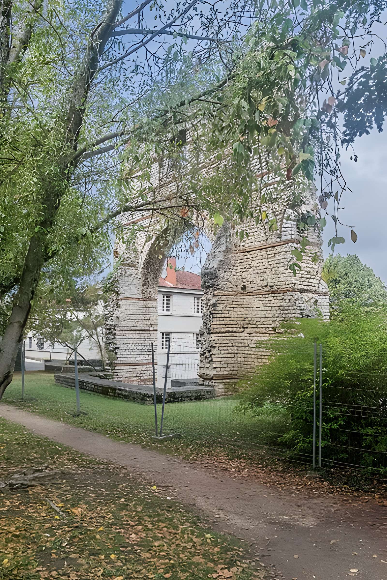 Arc de Diane à Cahors