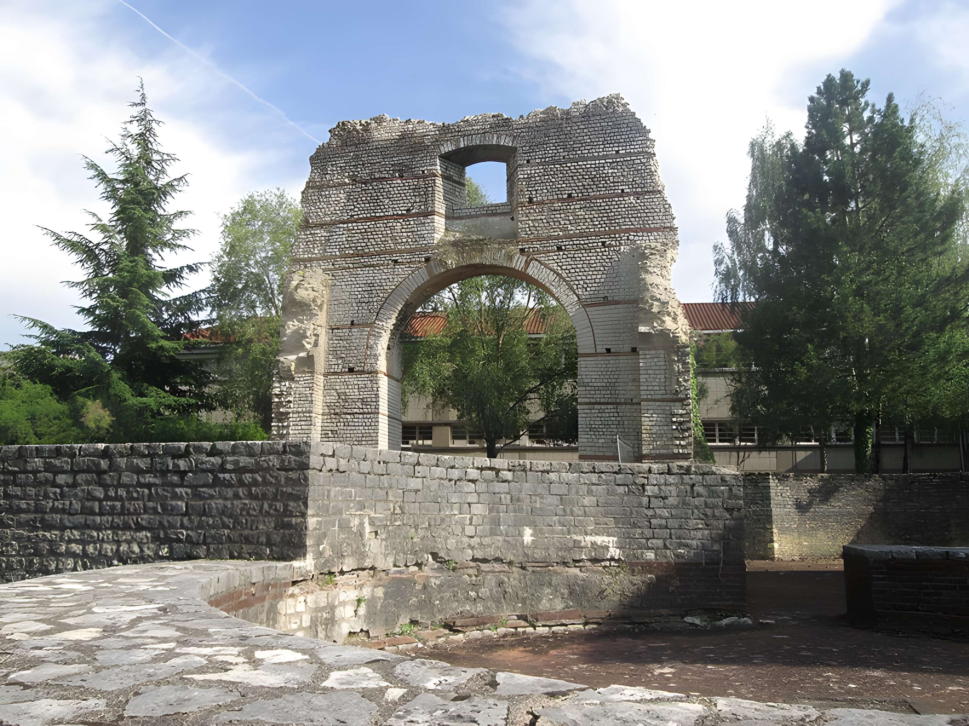 Arc de Diane à Cahors