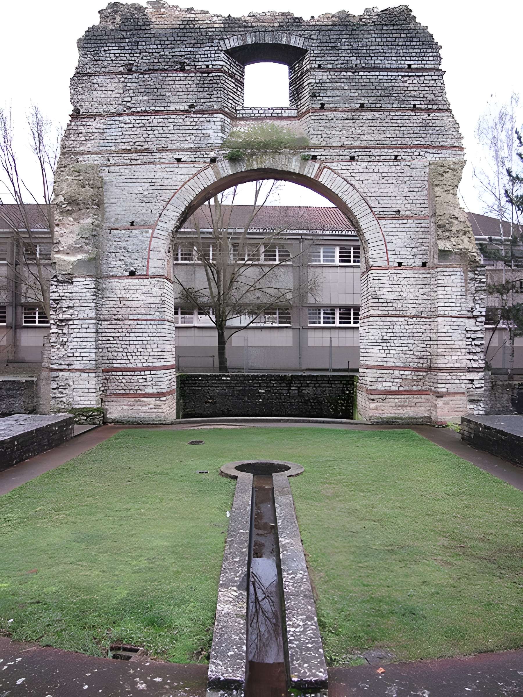 Arc de Diane à Cahors