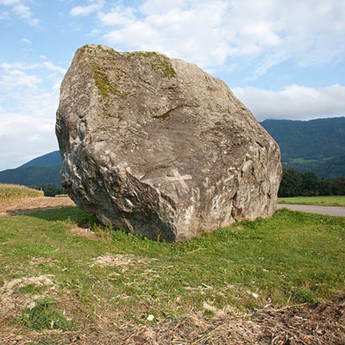 Photo de Bloc erratique sculpté dAllinges
