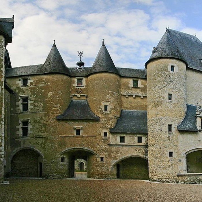 Photo de Château de Fougères-sur-Bièvre