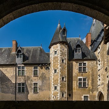 Château de Fougères-sur-Bièvre