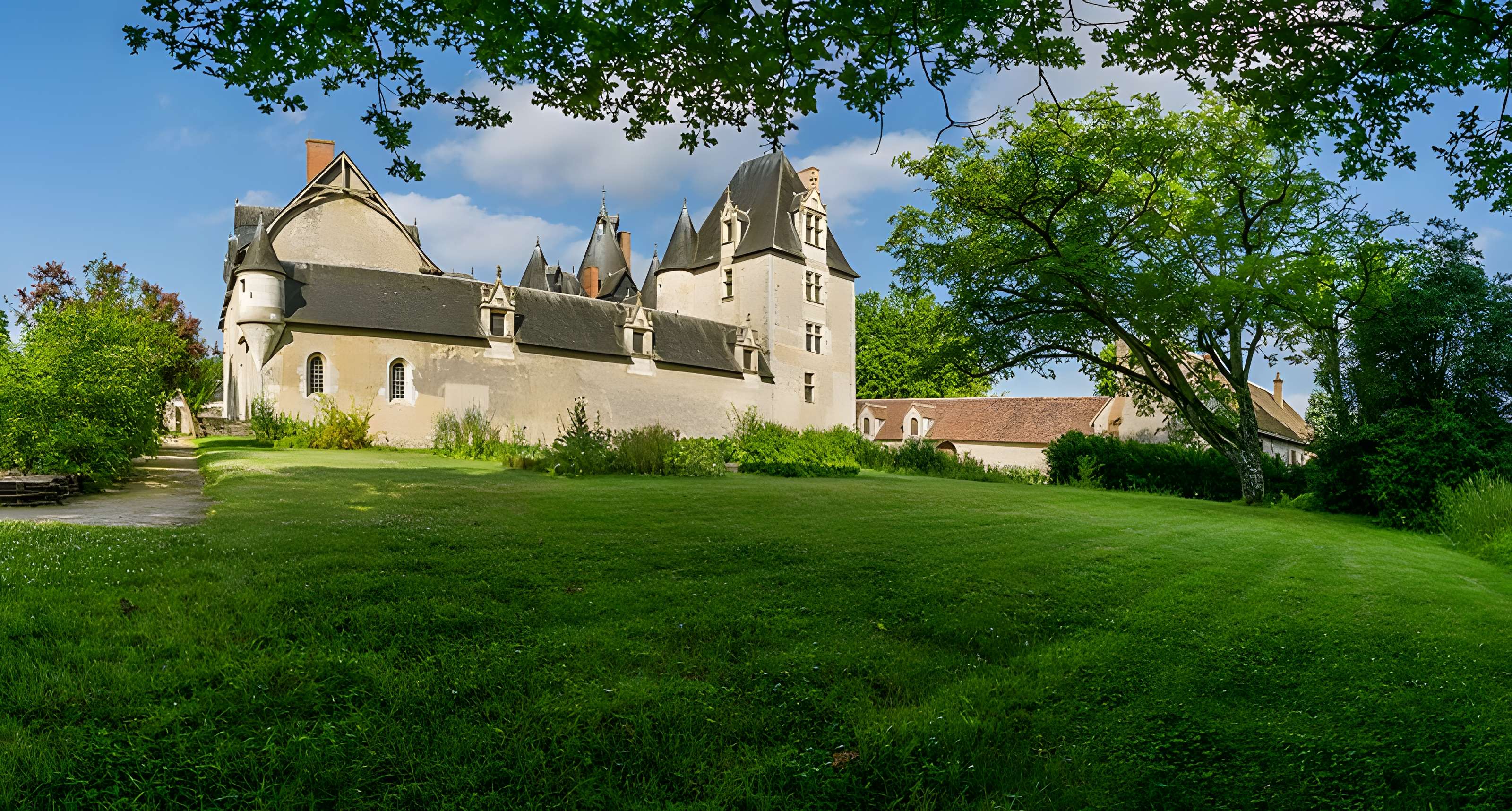 Château de Fougères-sur-Bièvre
