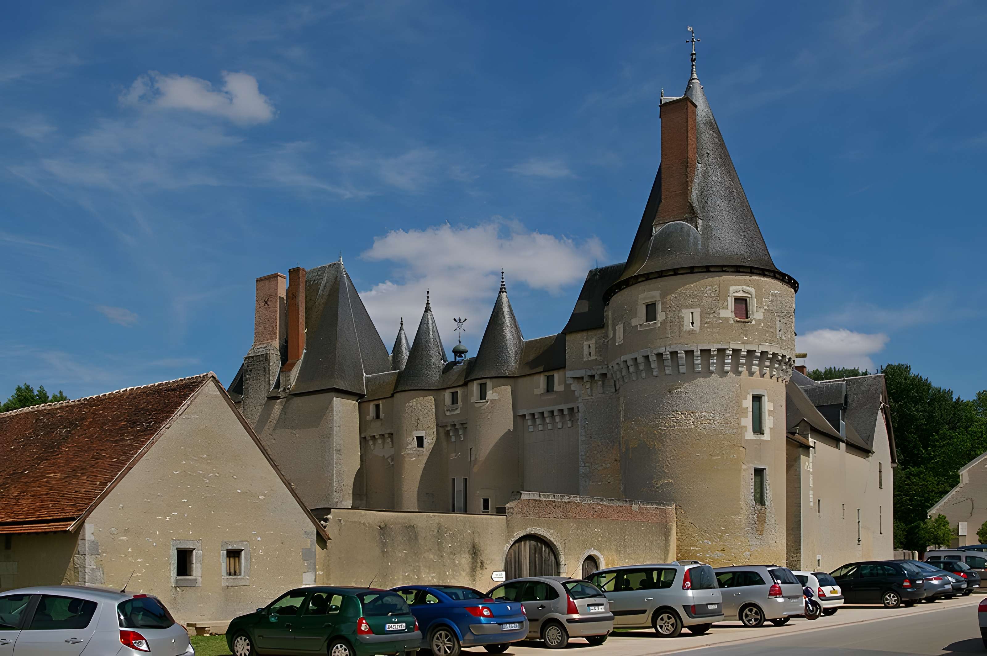 Château de Fougères-sur-Bièvre