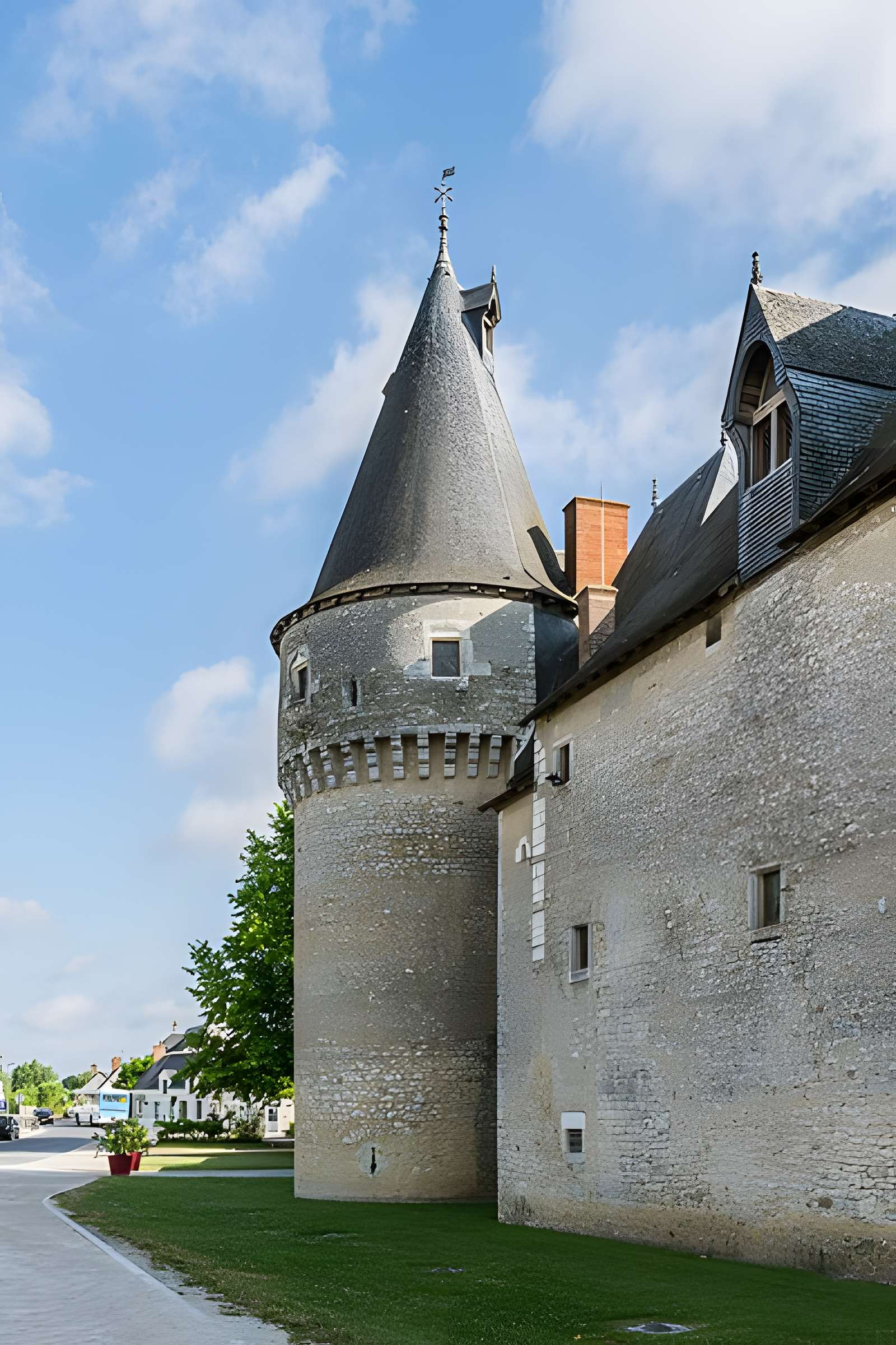 Château de Fougères-sur-Bièvre