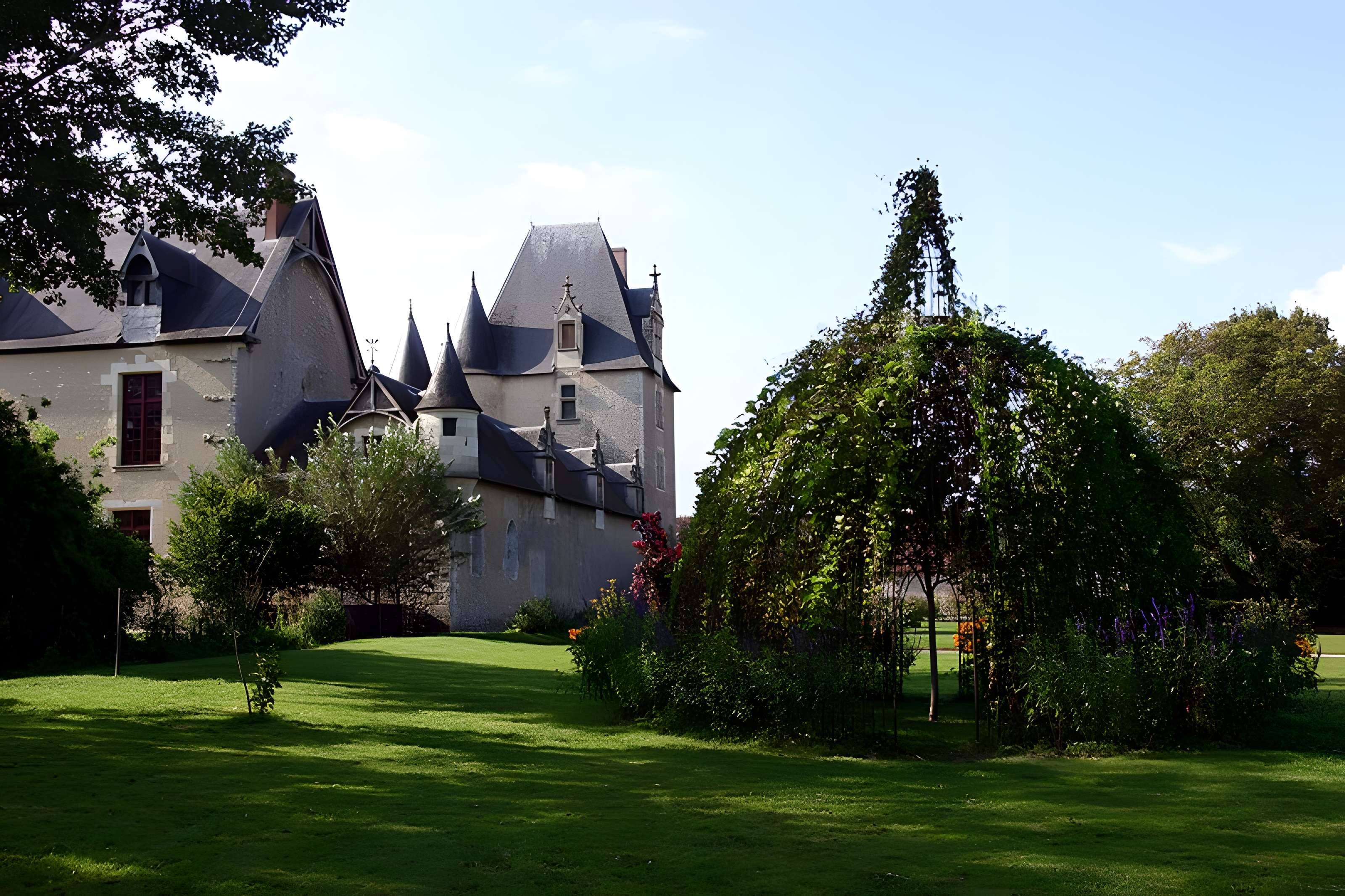 Château de Fougères-sur-Bièvre