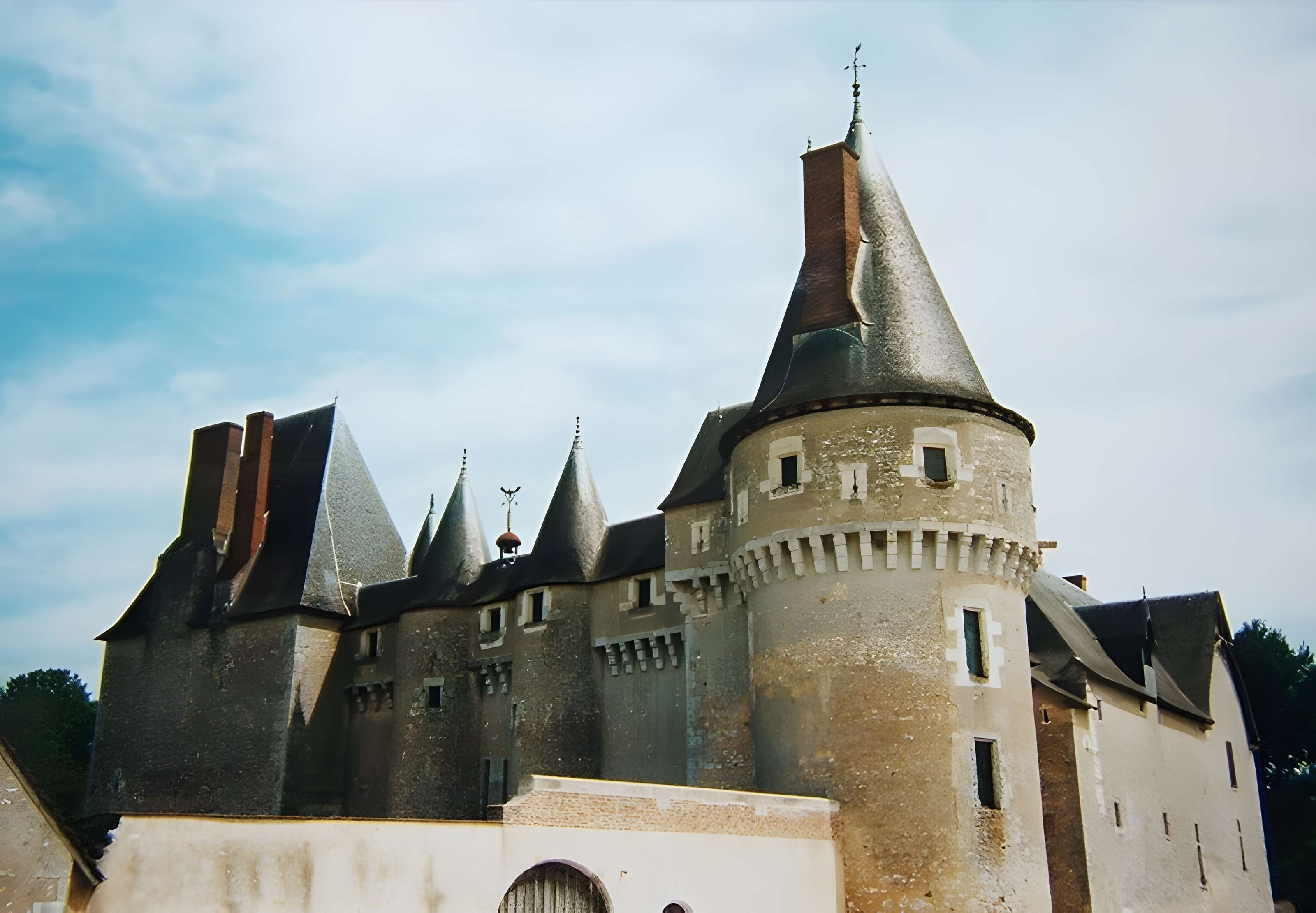 Château de Fougères-sur-Bièvre
