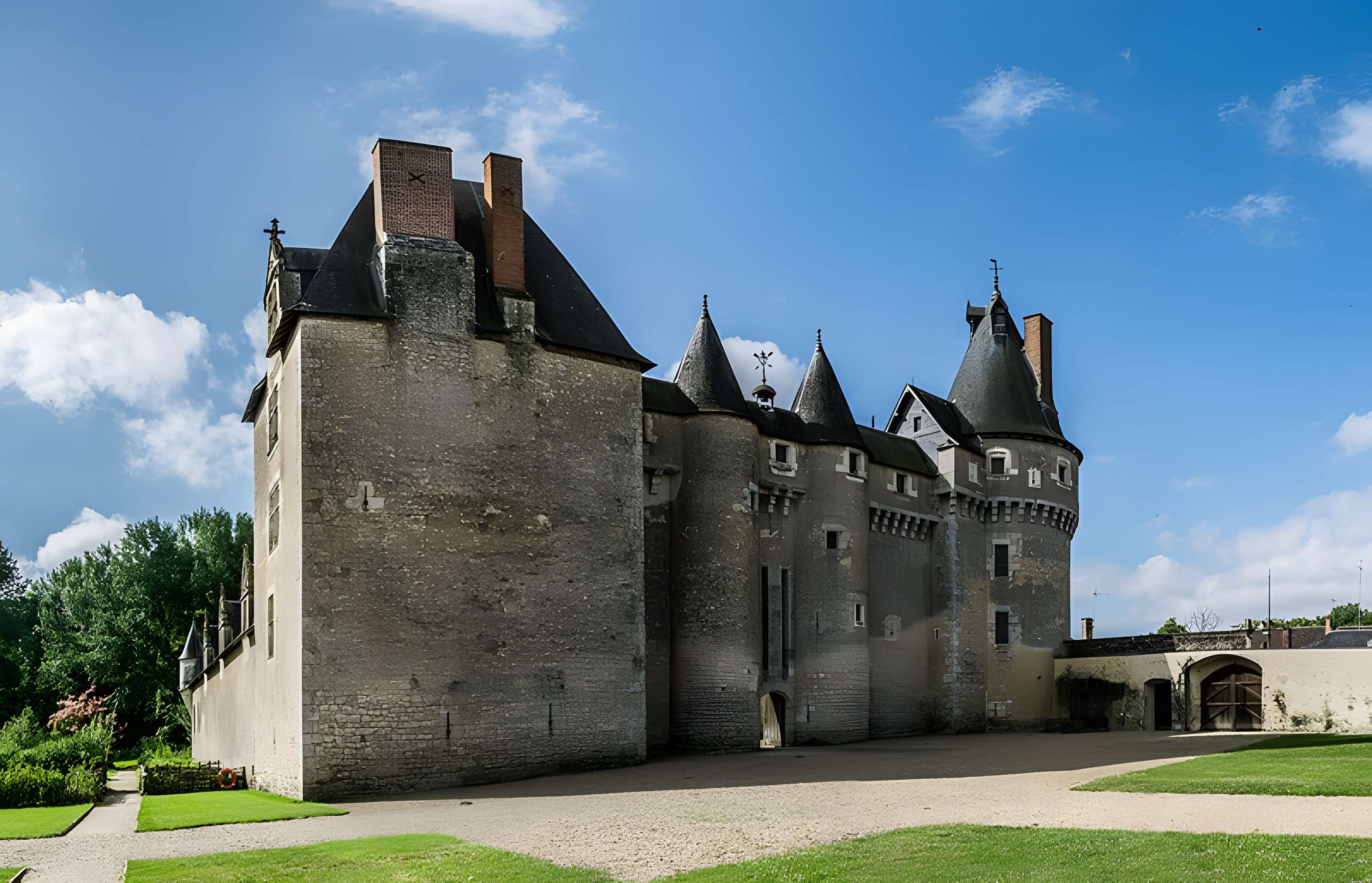 Château de Fougères-sur-Bièvre
