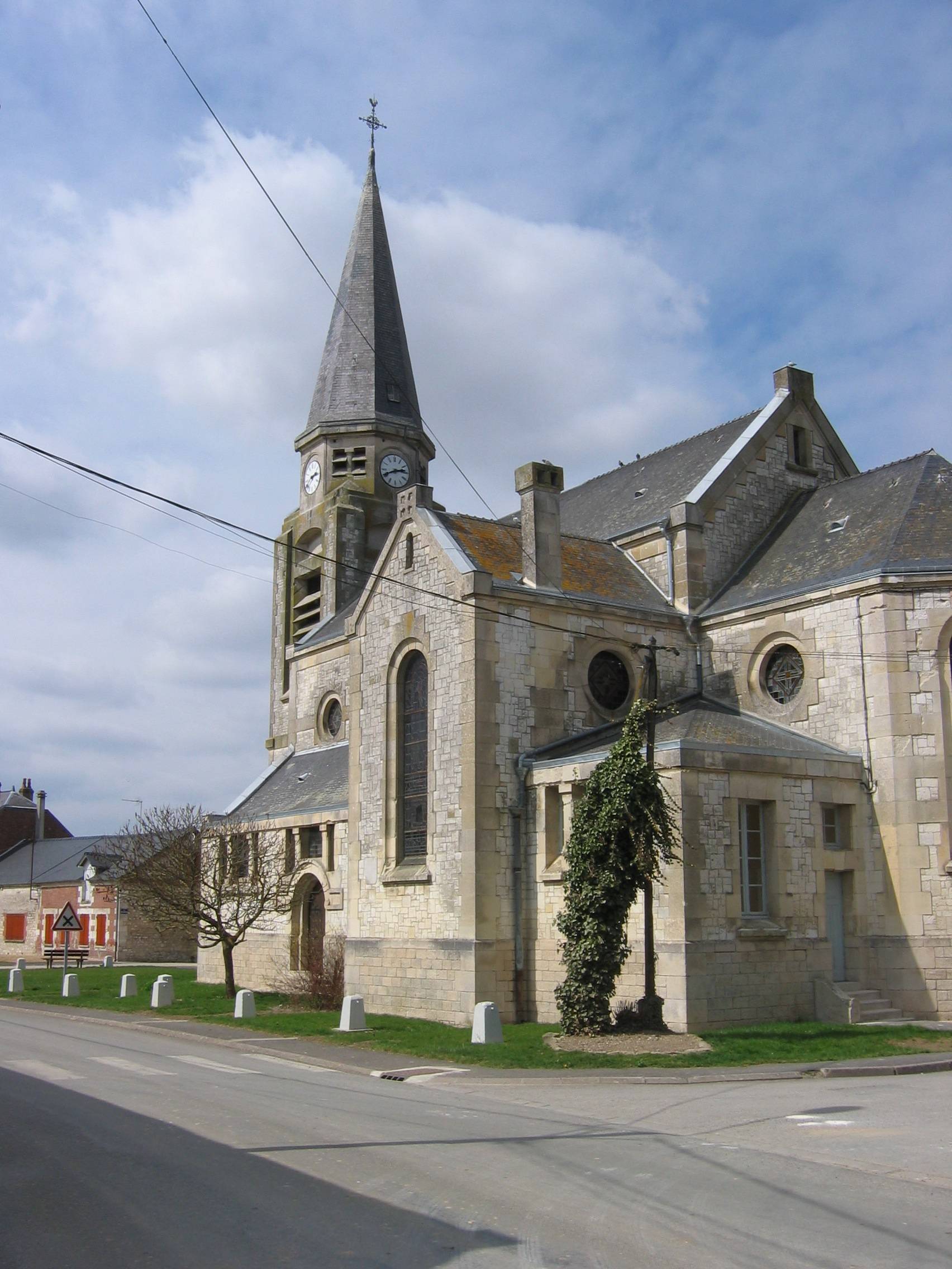 Photo de Saint Quentin Church of Saint Quentin-le-Petit
