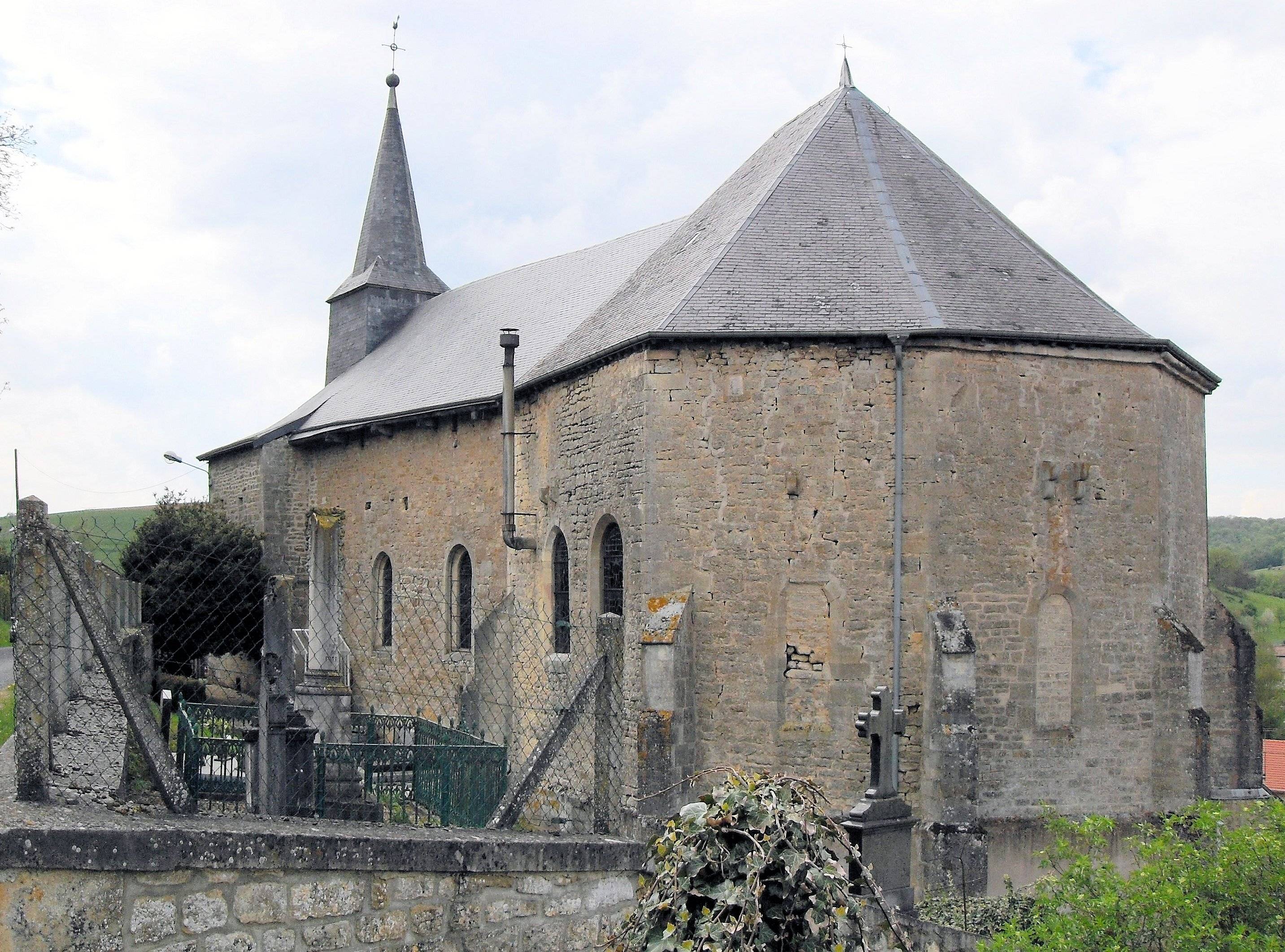 Photo de Chiesa di San Remi di Yoncq