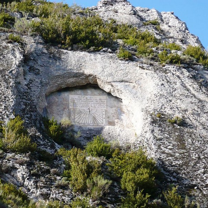 Photo de Cadran solaire du col de Cabre à La Beaume