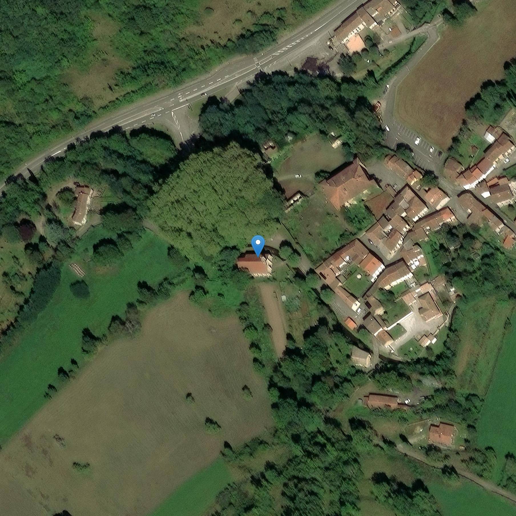 Photo de 聖マイケル・デ・チェレス教会