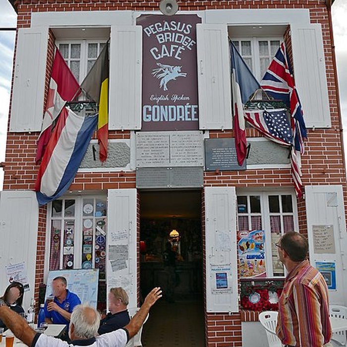 Photo de Café Gondrée à Bénouville