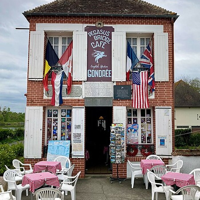 Photo de Café Gondrée à Bénouville