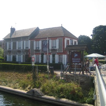 Café Gondrée à Bénouville