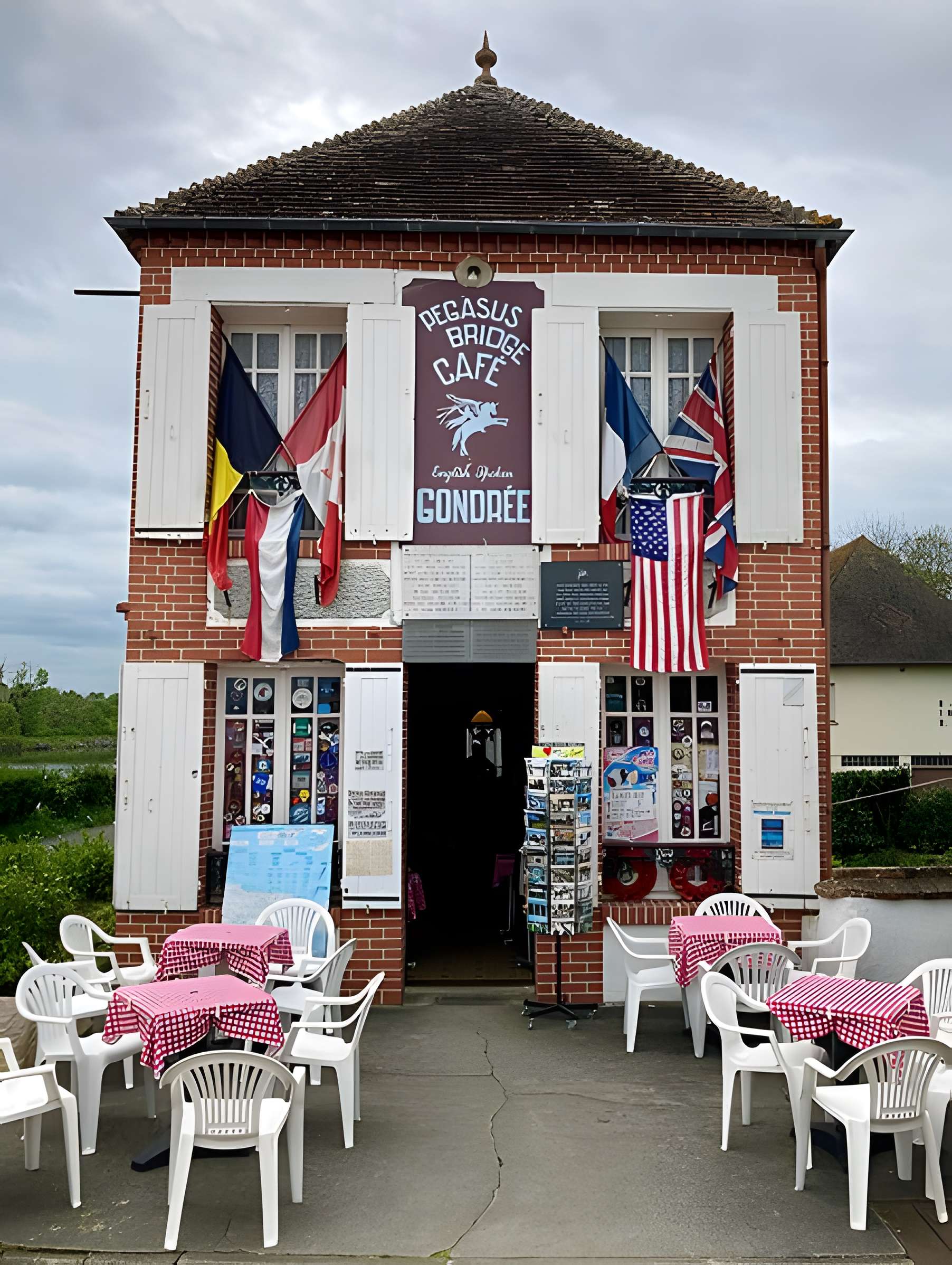 Café Gondrée à Bénouville