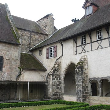 Abbaye de Menat
