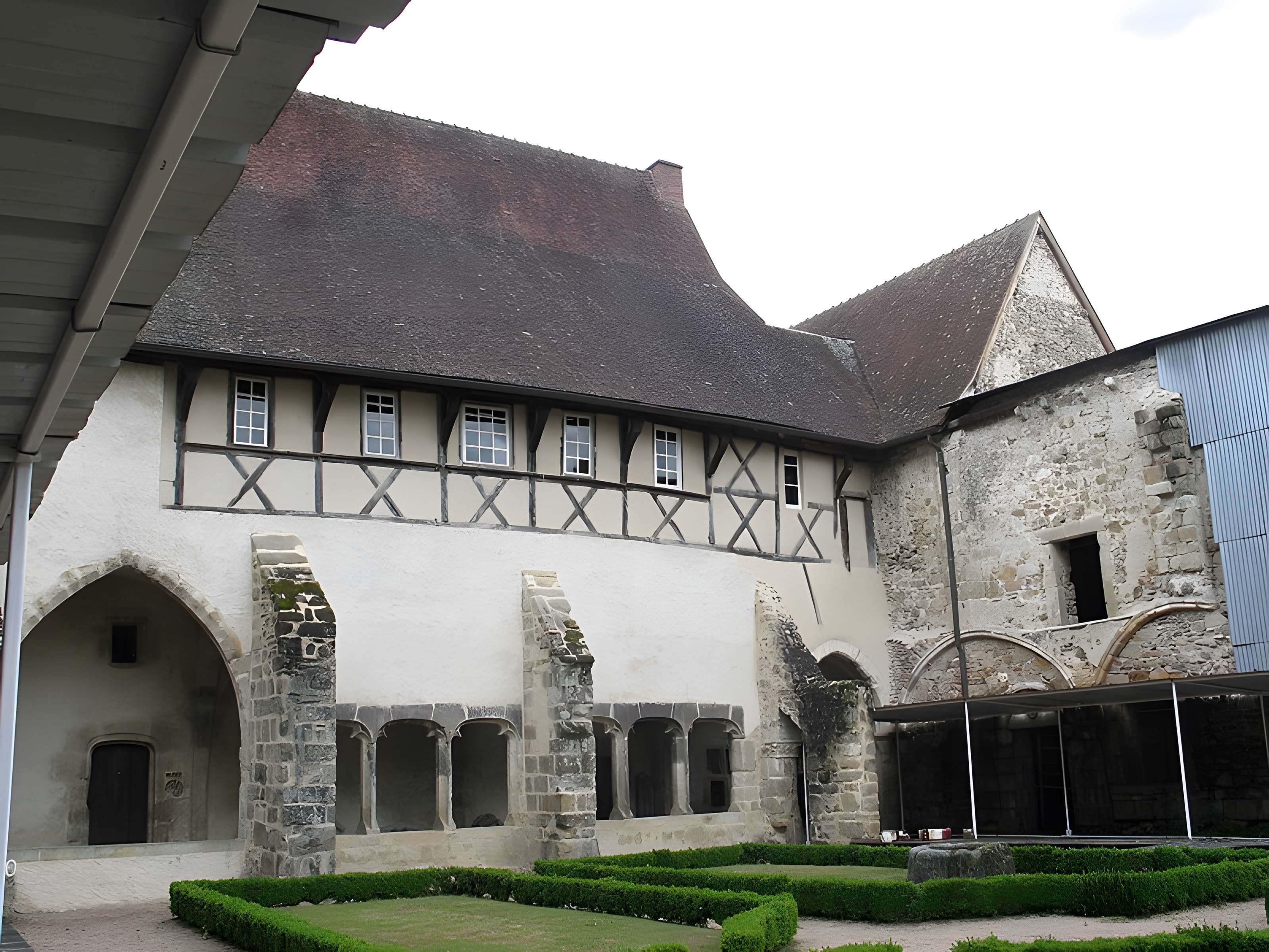 Abbaye de Menat
