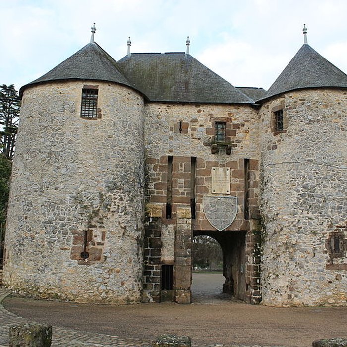 Photo de Château de Fresnay-sur-Sarthe