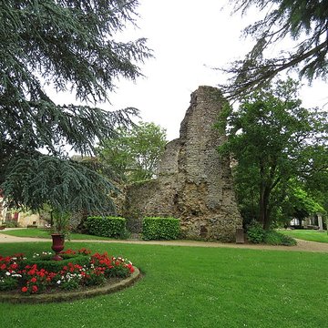 Château de Fresnay-sur-Sarthe