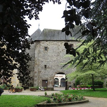 Château de Fresnay-sur-Sarthe